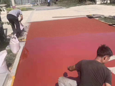 鹰潭 篮球场翻新的地面工
